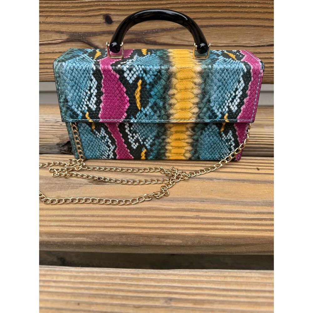 No Brand Box Purse NWOT Multicolor Vegan Snake Print with Gold color Chain